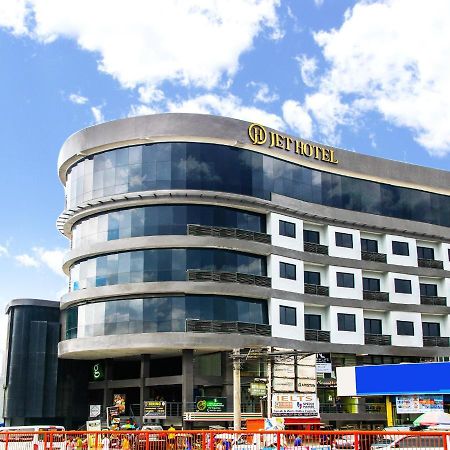JET Hotel Lipa City Extérieur photo